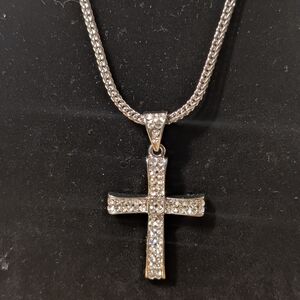 Elegant Silver Cross Pendant Necklace